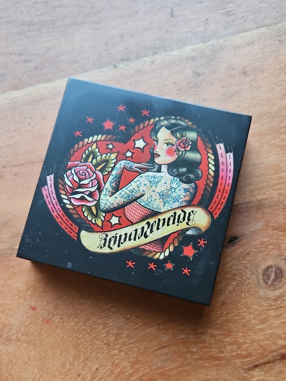 REINA REBELDE Perla On Your Face Finishing Powder